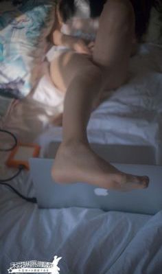 涨得难受你用手帮帮我_720免费播放
